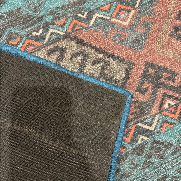 Ruggable 2x3’ Geometric Patterned Rug - Picture 2 of 2